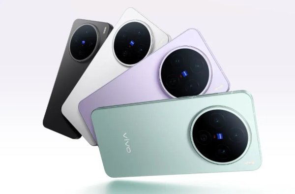 聚富配资 vivo X300 Pro对比iPhone 16 Pro Max，大直屏新机