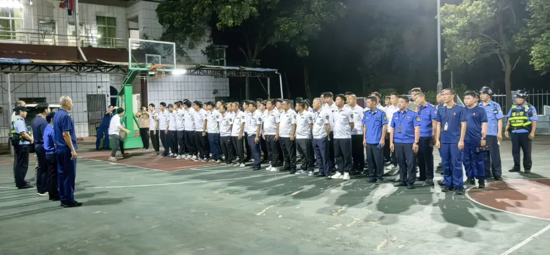 配配查 【智网东莞】部门联动查隐患—长安镇智网中心开展国庆、中秋节前联合夜查行动